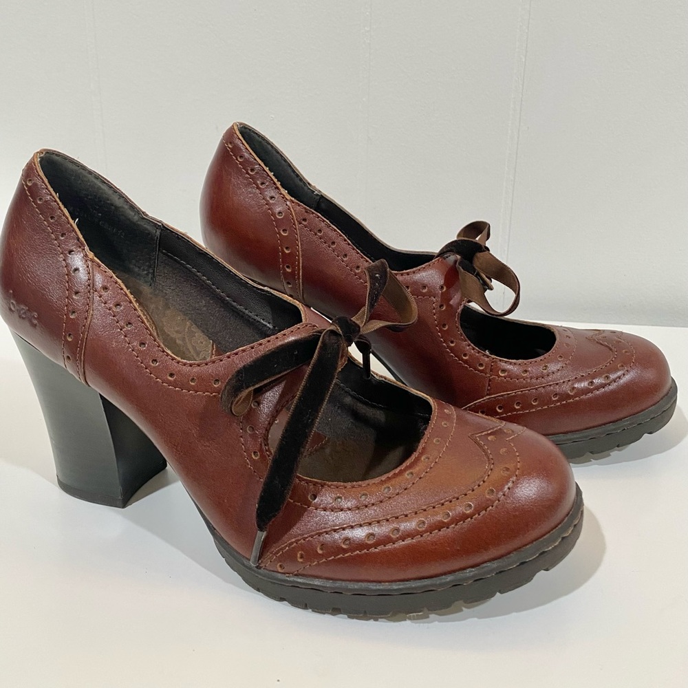 B.O.C Born Company Mary Jane Oxford heels leather with velvet laces